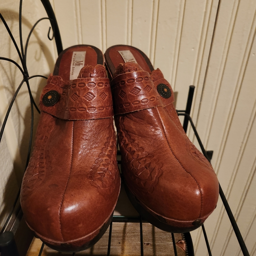 MIA Wooden Retro 70s Style Clogs